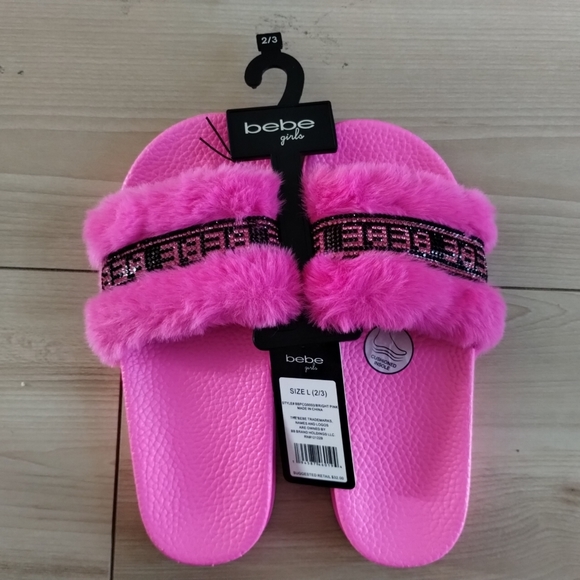 Slippers - Picture 2 of 3